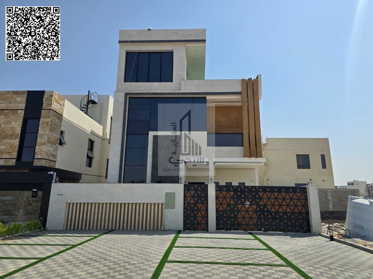 Luxury villa with no annual fees, freehold