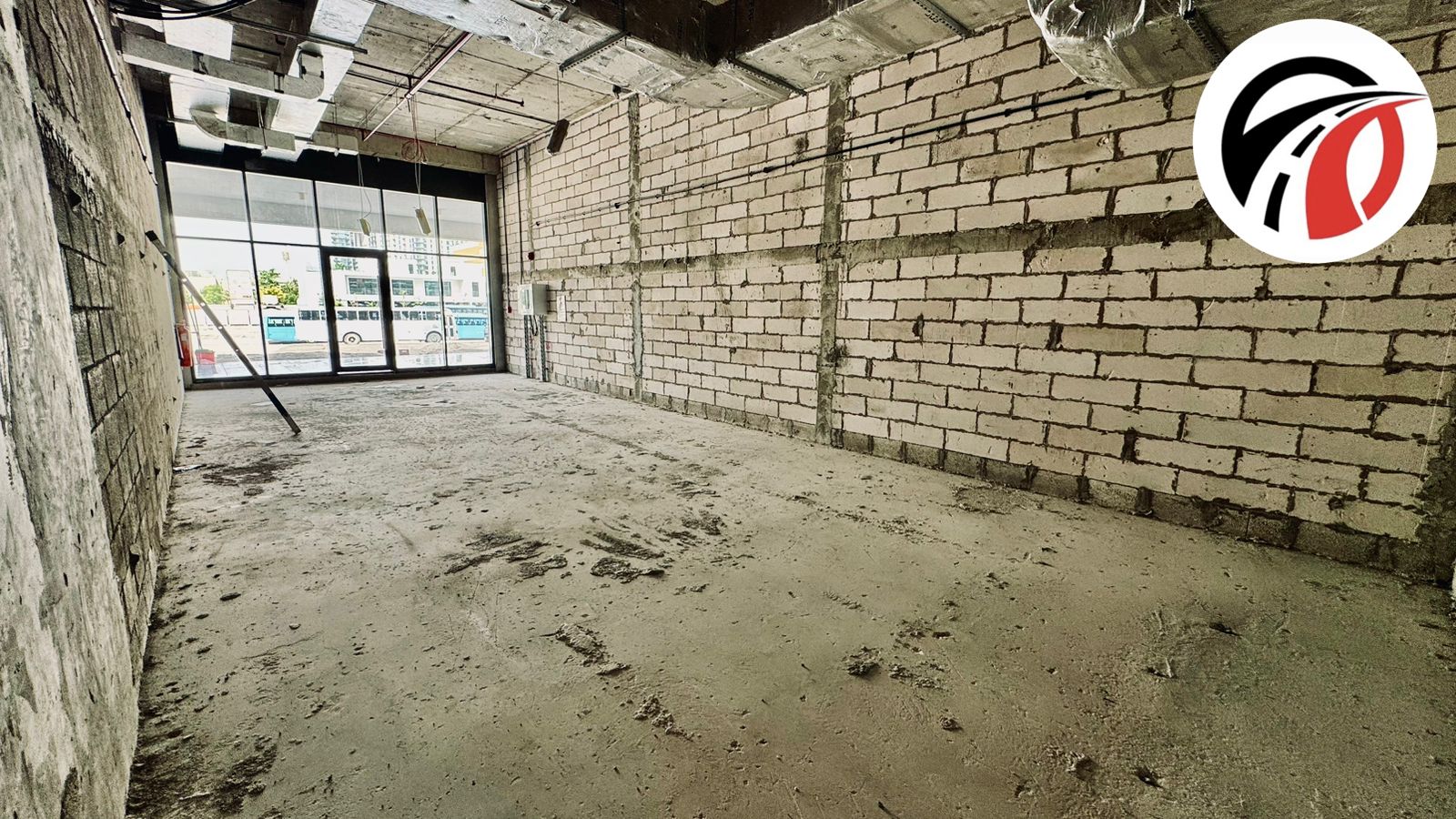 Spacious shop / lagoon view / 2 months free/ chiller free/ hot location for any bussiness