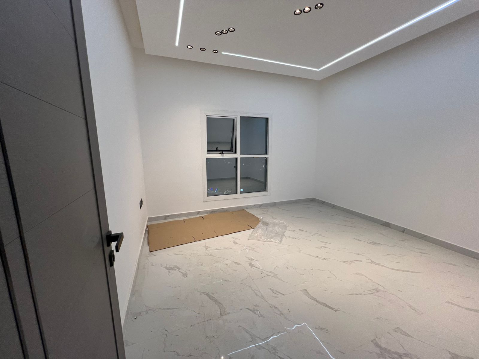 Two bedrooms and a living room for sale in the most prestigious location in Ajman with a wonderful view of the Clock Tower.