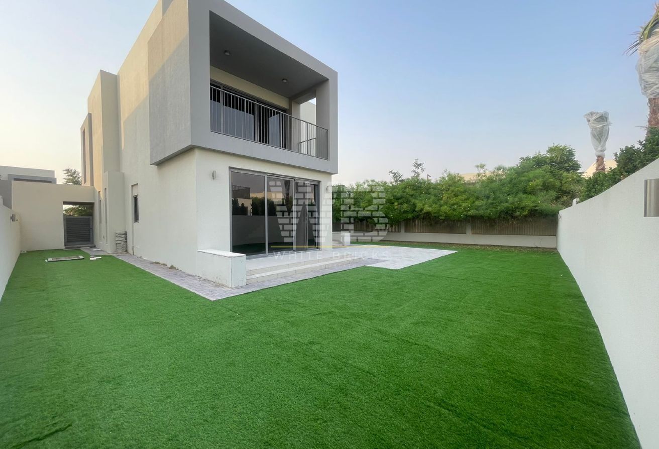 Large Plot | Amazing Layout | Spacious Villa