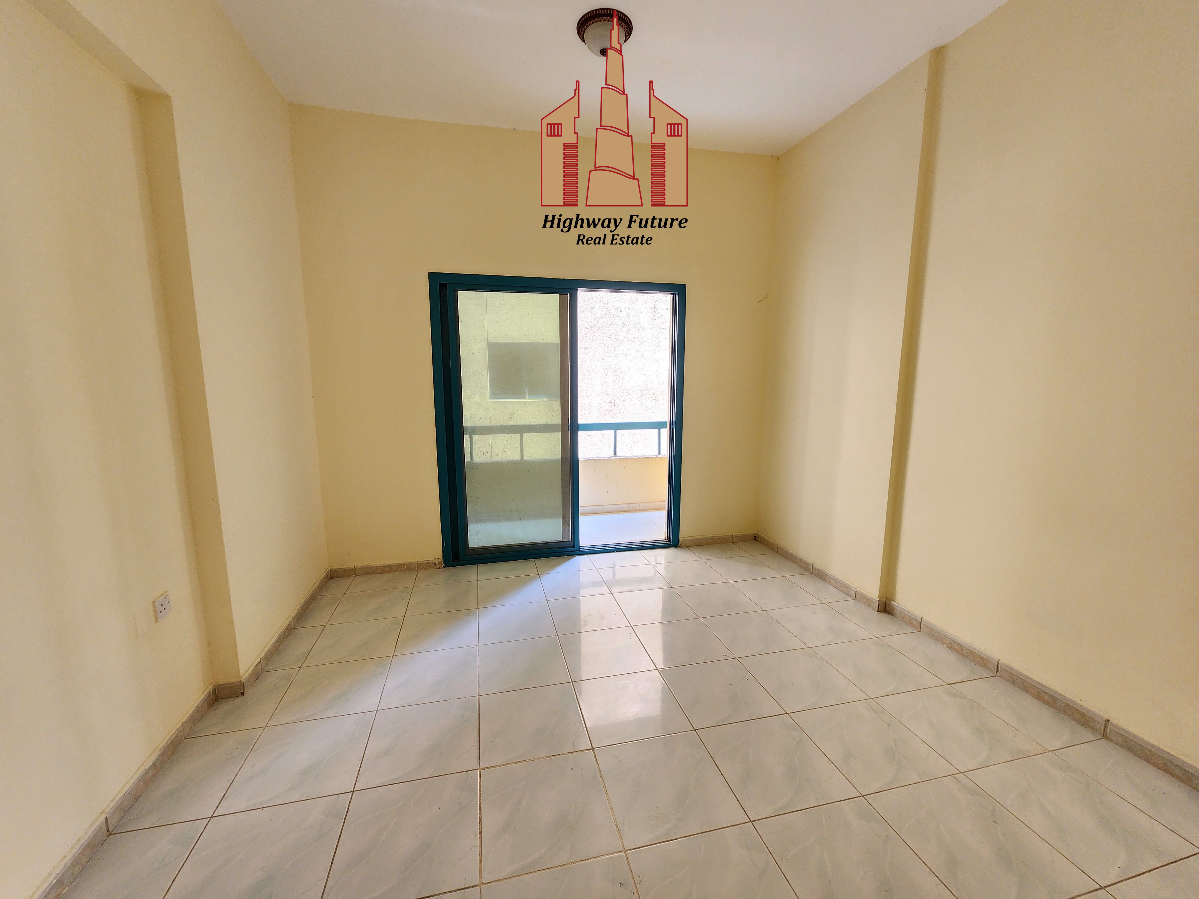 15 Days Free 2bhk with balcony opposite sahara center.