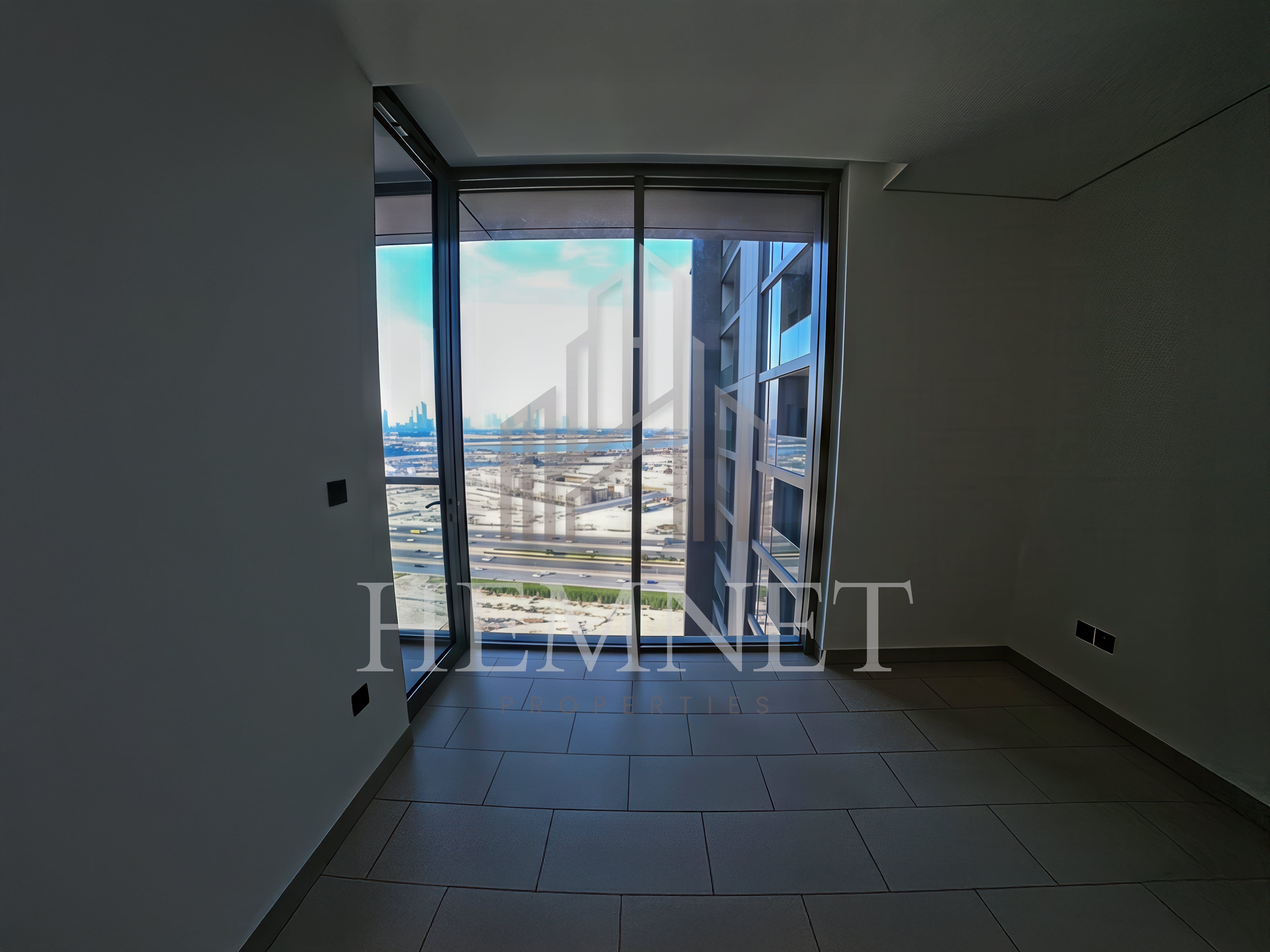 Modern 1BR | Burj Khalifa View | Genuine Resale