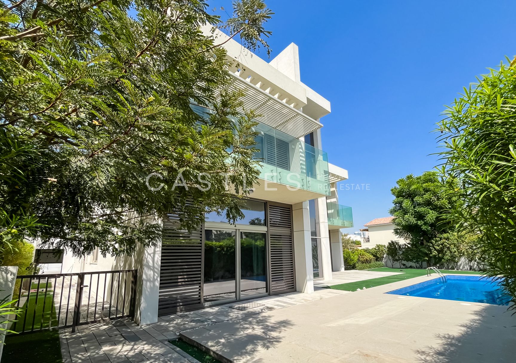 Contemporary Style | Ready To Move In | Villa For Rent