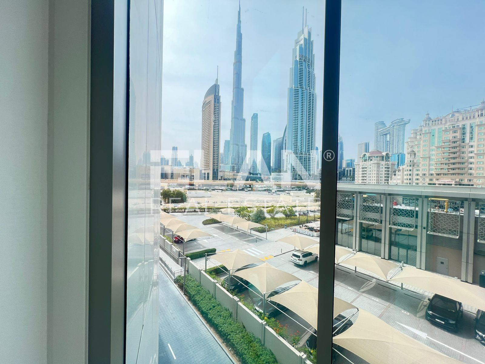 Burj Khalifa View | Maids Room | Tower 1