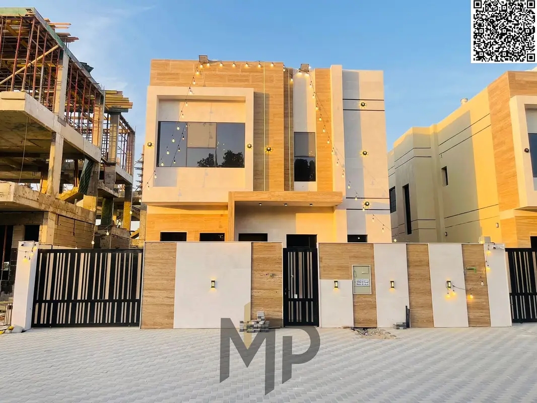 Large villa, freehold ownership for all nationalities for life, including registration and ownership fees. Prime location close to services.