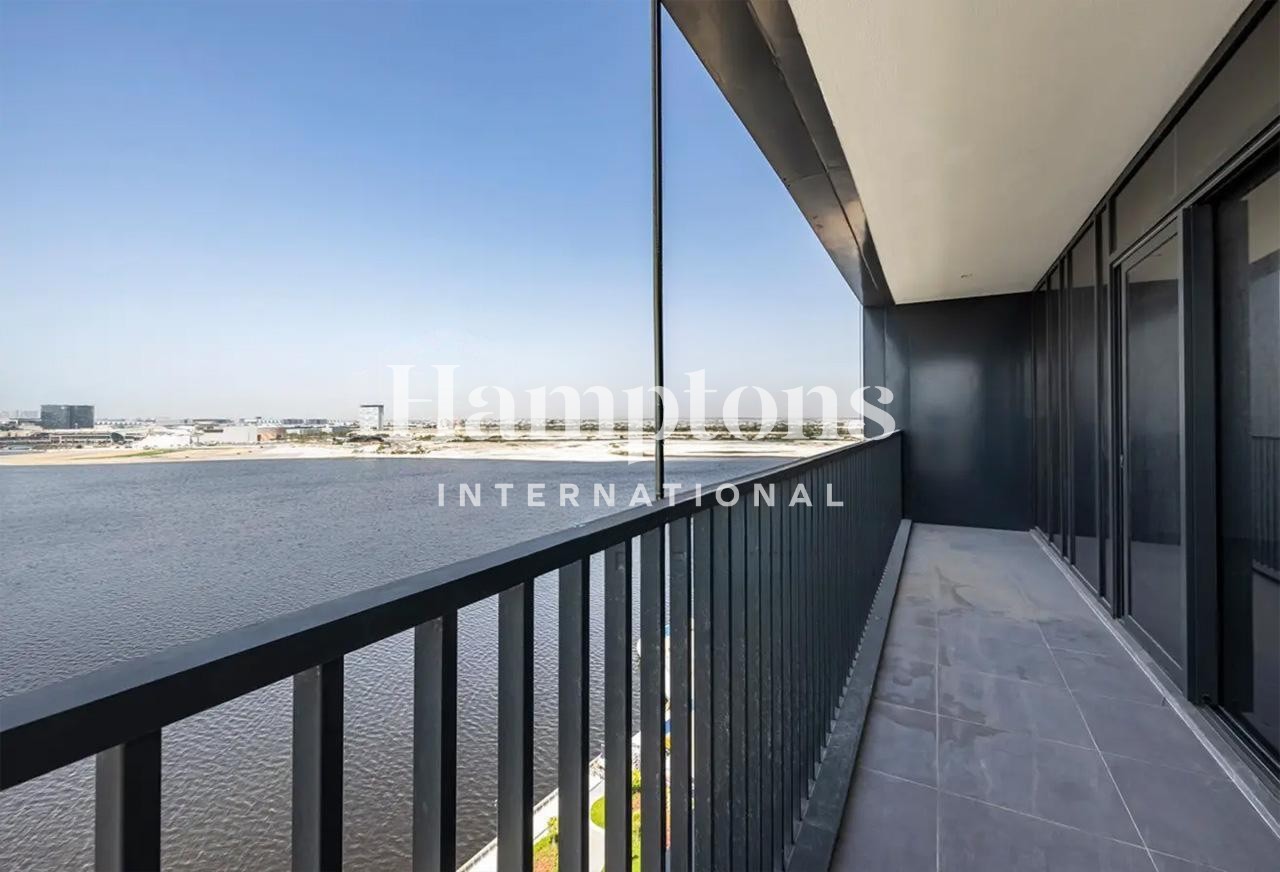 Spacious Living | Sea View | High Floor | Vacant