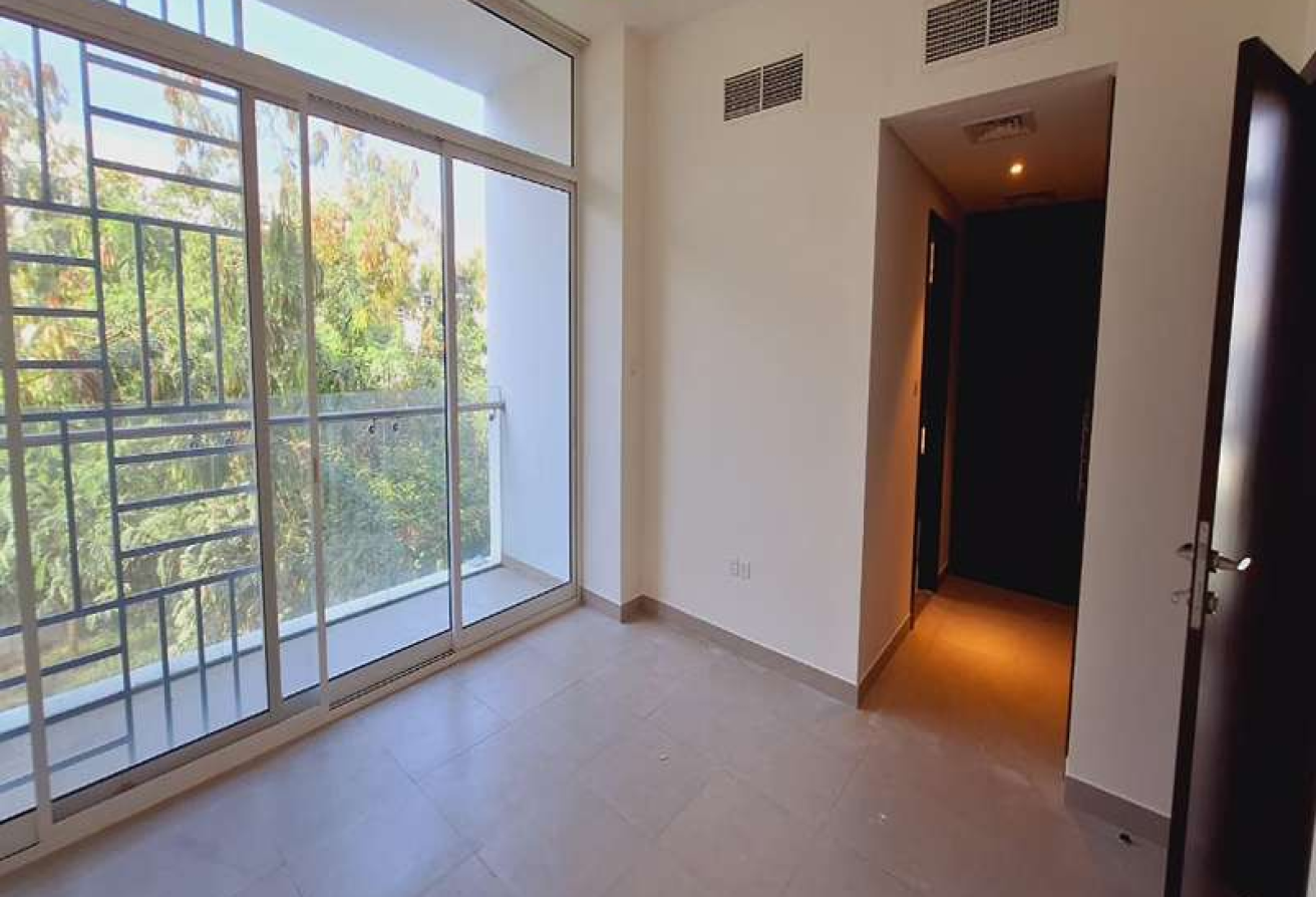Spacious 3-Bedrooms Semi Detached | Prime location
