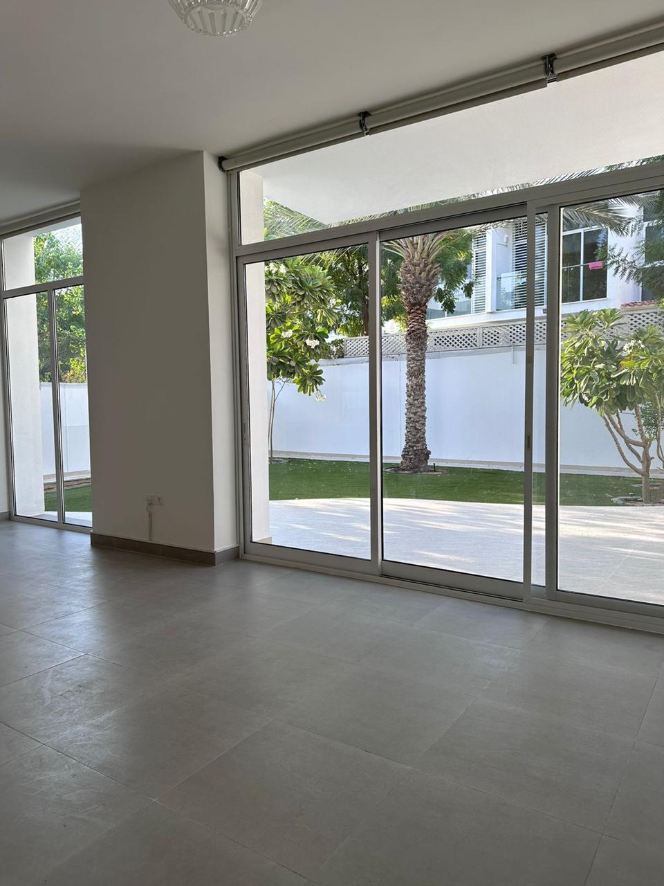 3 BED ROOM MIDDLE UNIT | SPACIOUS LAYOUT