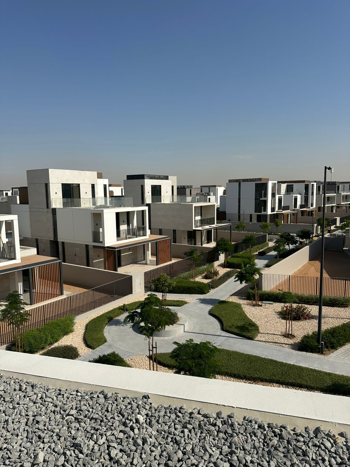 Brand new | Close to Amenities | Ready to move
