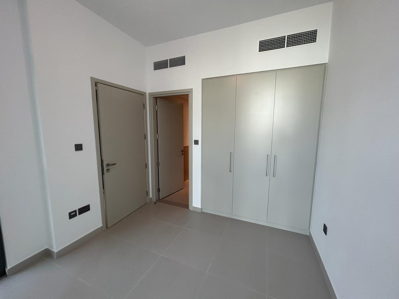 Community Expert| 3-Beds Single row for RENT