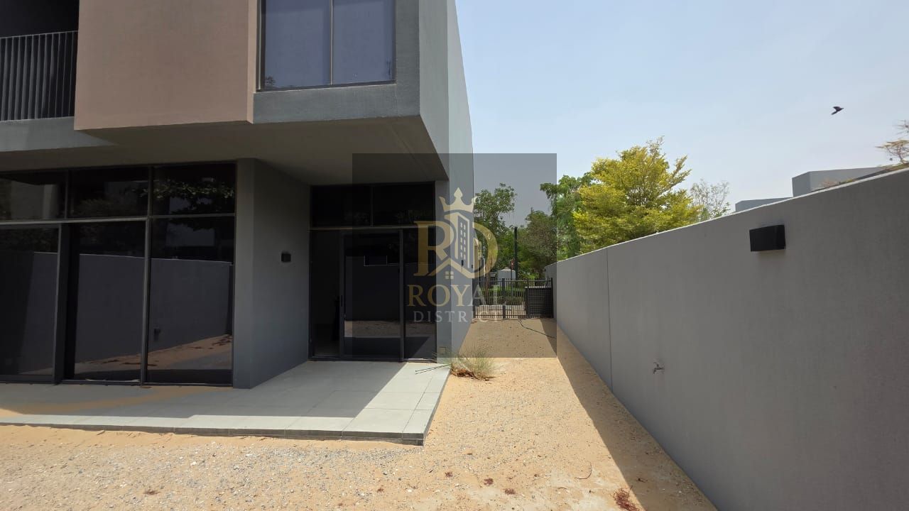 SUPER DISTRESS DEAL || CORNER UNIT || 3 BR ALL MASTERS || SPACIOUS LAYOUT || VERY PRIME LOCATION