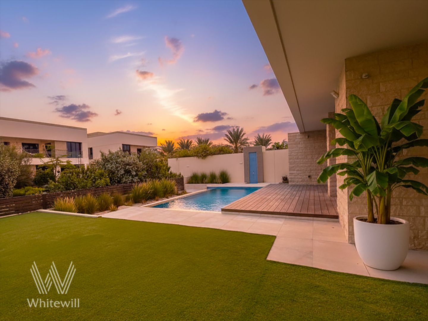 Sumptuous 5BR+Maids | Private Pool| Move-in Ready