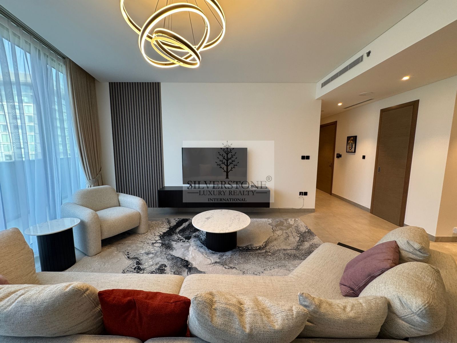 Spacious 2 Bed plus Study | Furnished | Vacant