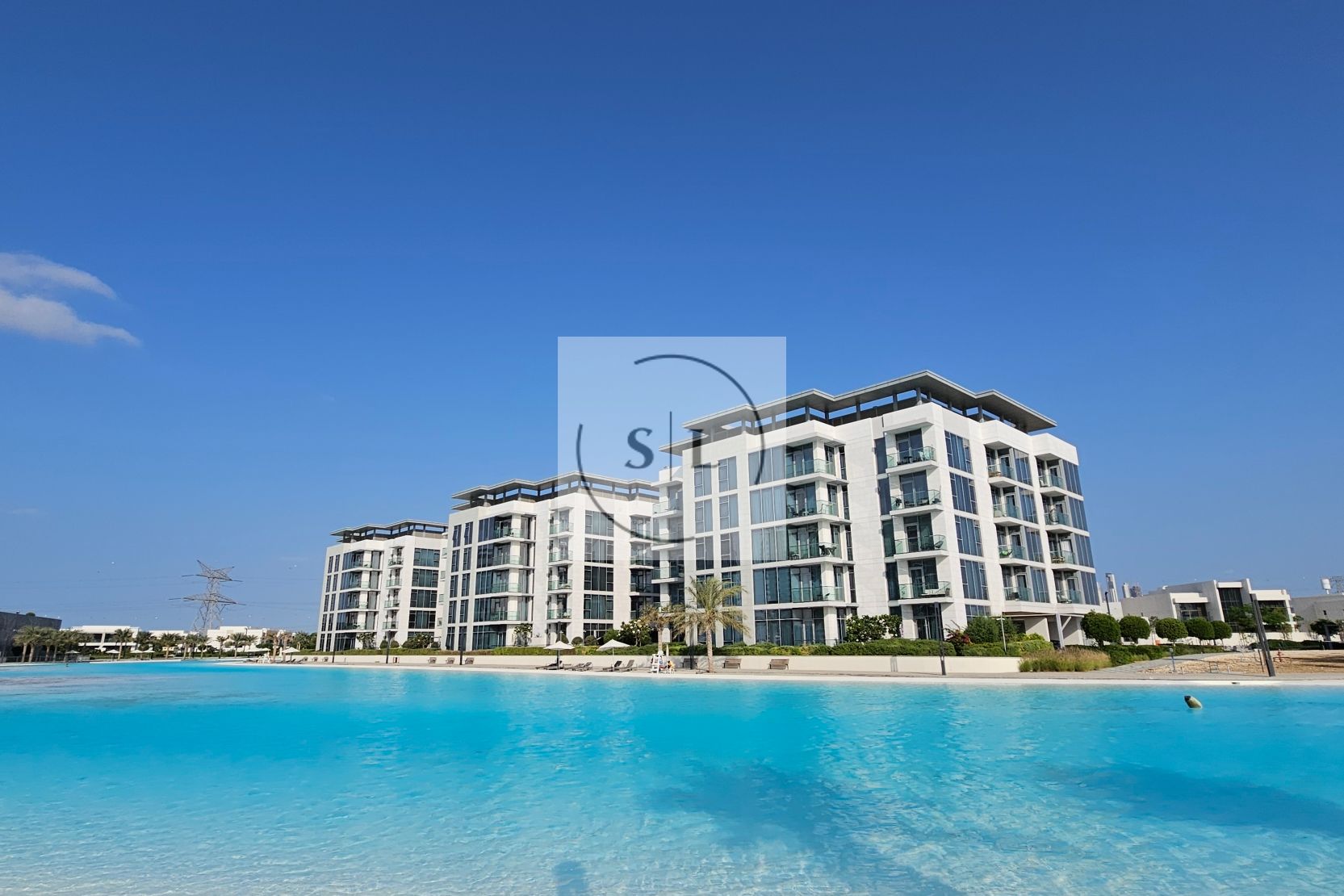 Prime Location | Fully- Fitted Kitchen | Bright & Spacious | Semi-Furnished