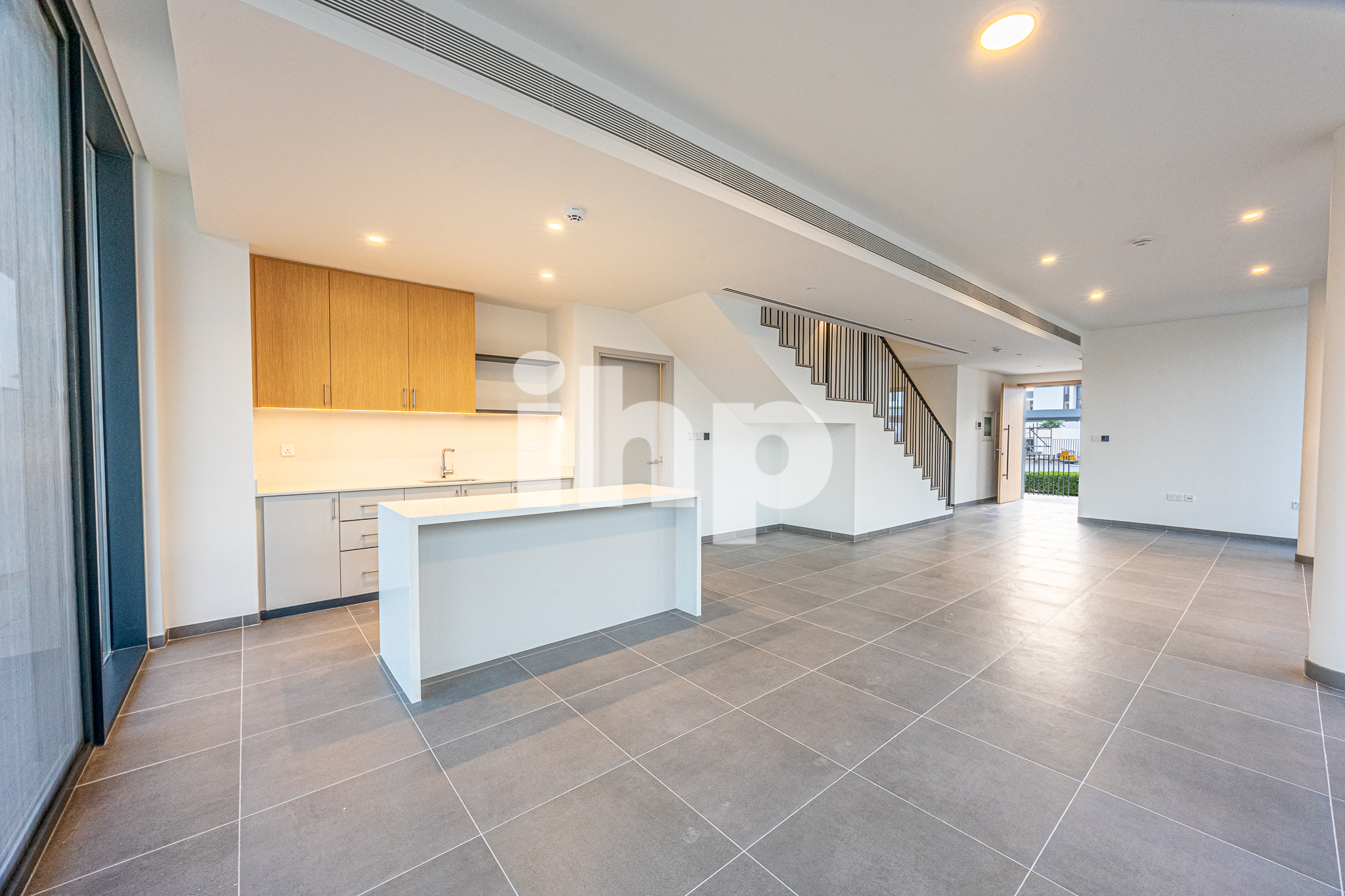 Brand New | Spacious | Pool View