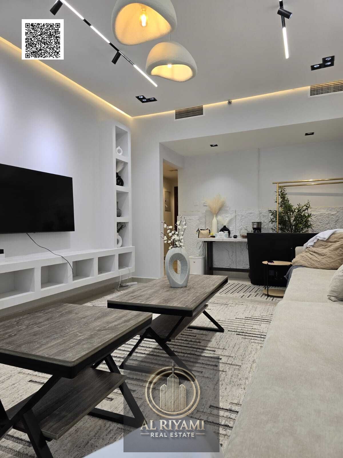"Furnished 2BHK with Balcony – Gulf Tower |Resale