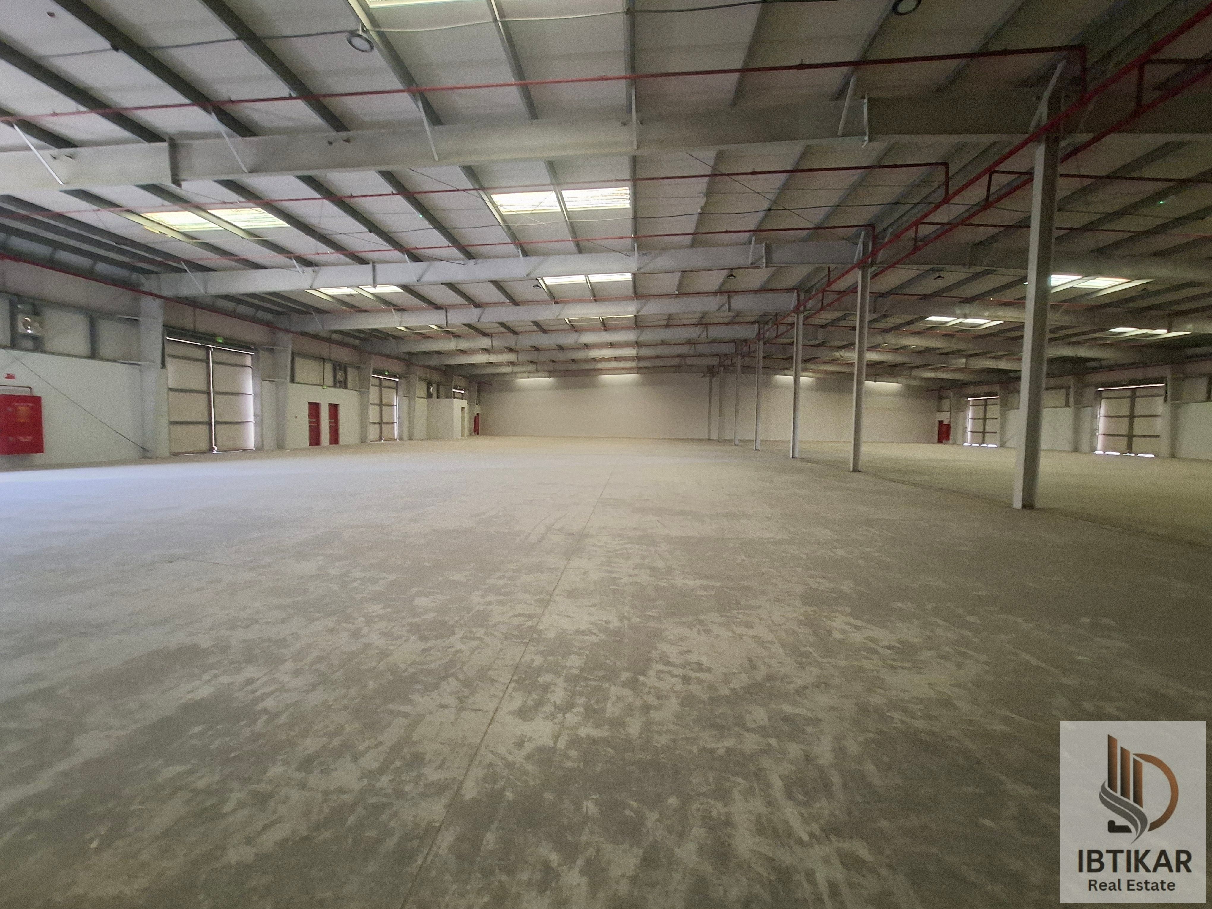 BIG WEAHOURE FOR RENT IN EMIRATES INDUSTRAIL CITY SAJAA