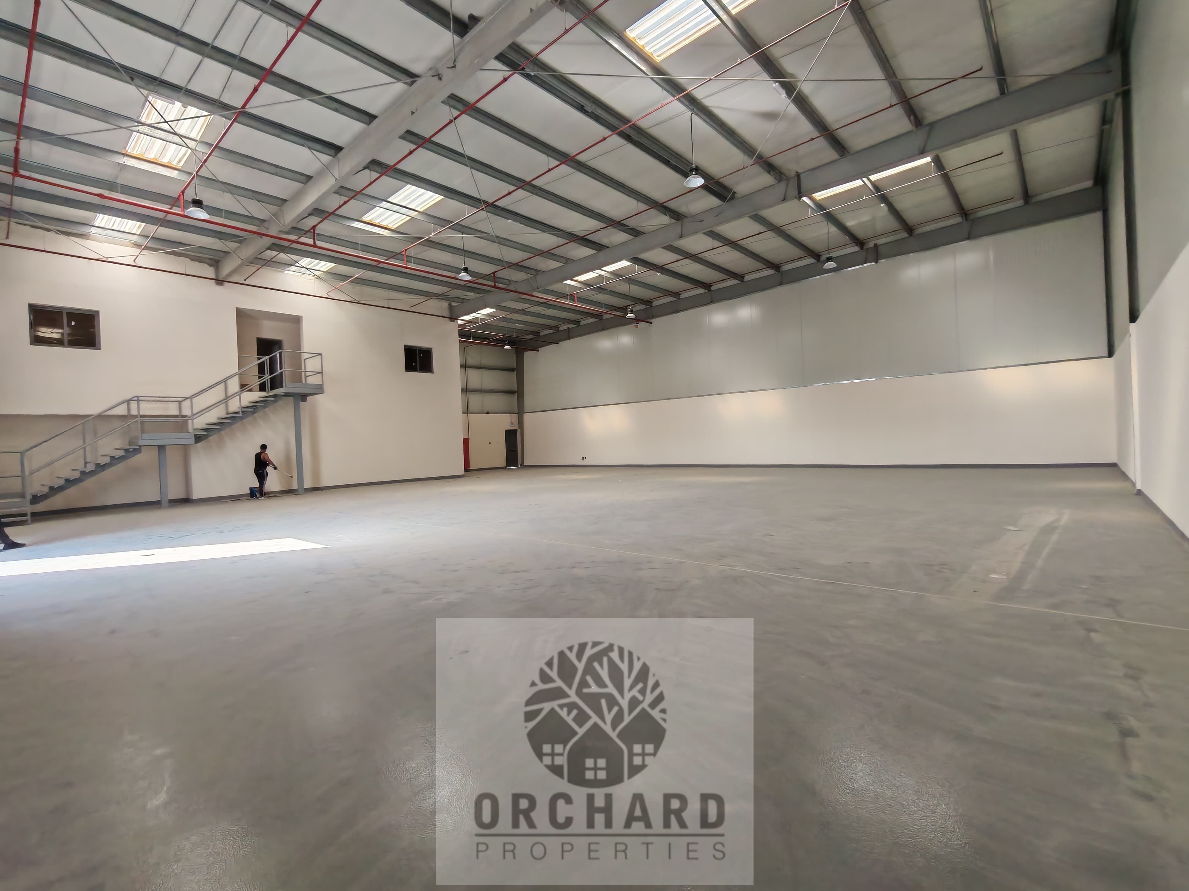 WONDERFUL/ READY / 6000 SQFT / ONLY STORAGE /