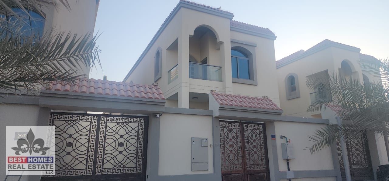 FOR SALE SPACIOUS : 4BHK Townhouse Villas in Helio 1 | Next to National Community | AED 1.4M