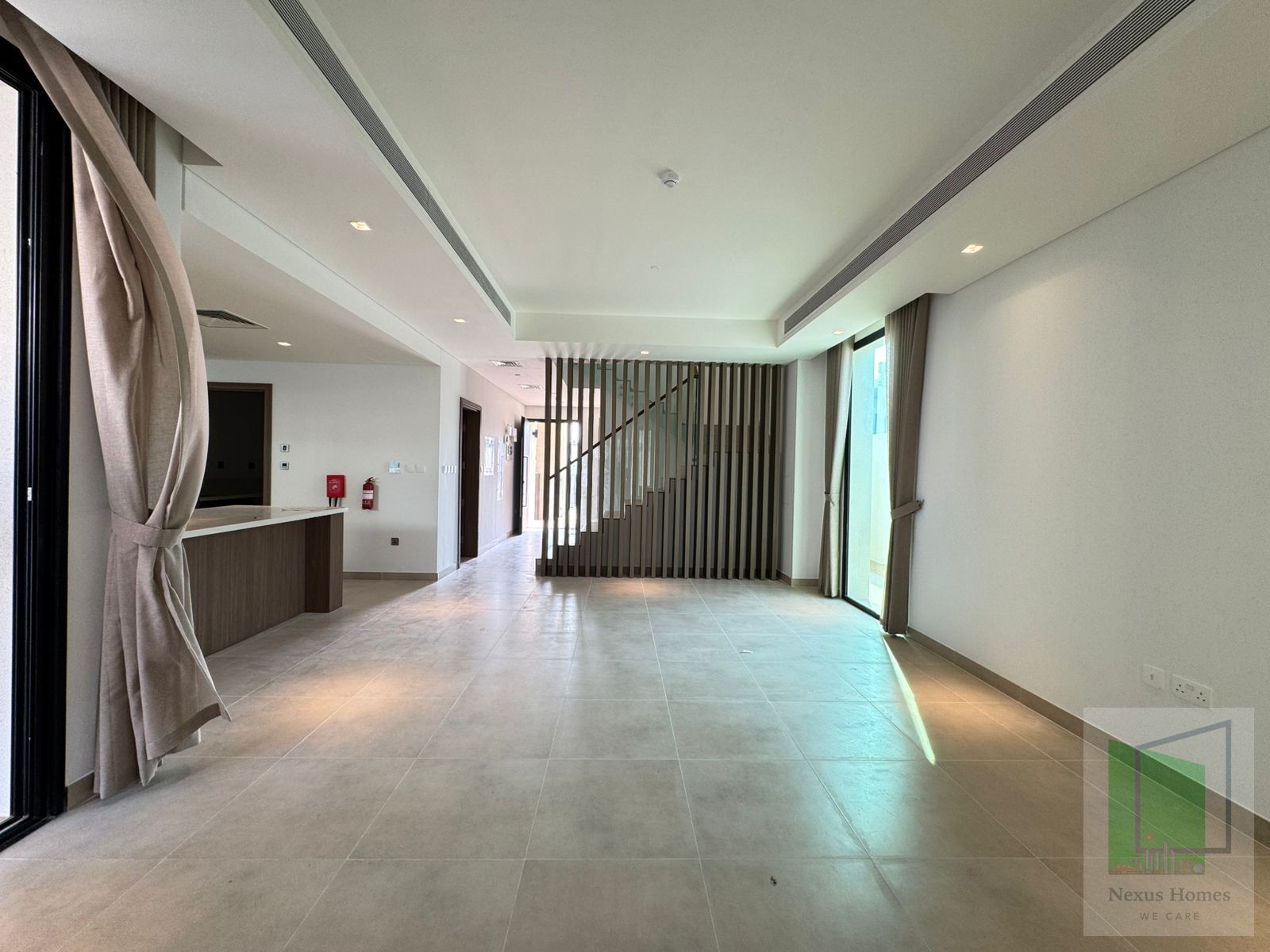 Double Row 4BHK | Vacant | Amazing Location