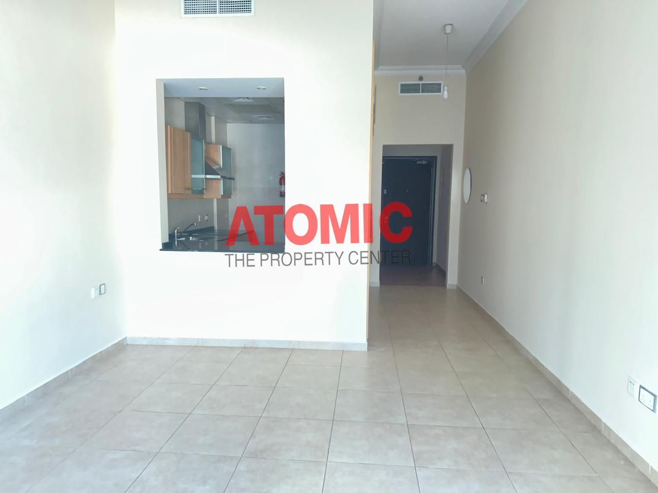 CHILLER FREE ! LARGE STUDIO ! NEAR BEACH, METRO !