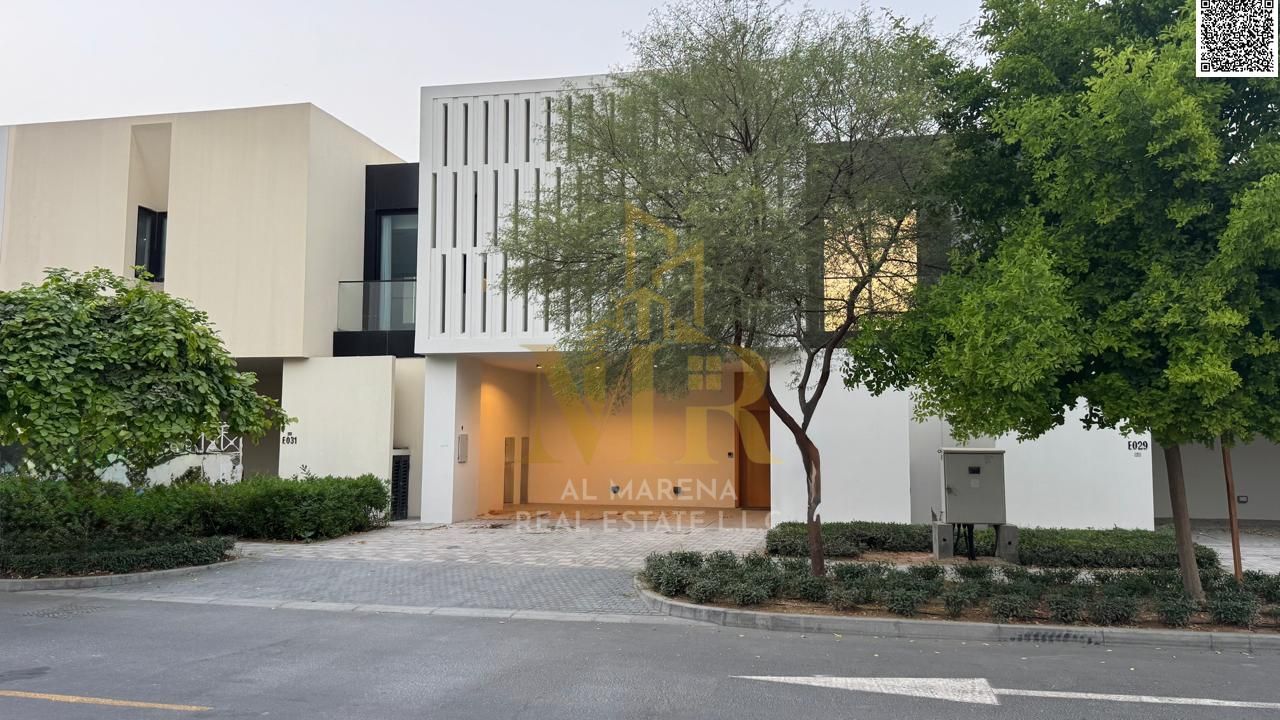 Luxury smart villa in Al Zorah with a swimming pool and garden, price includes electricity, water and air conditioning – ready to move in