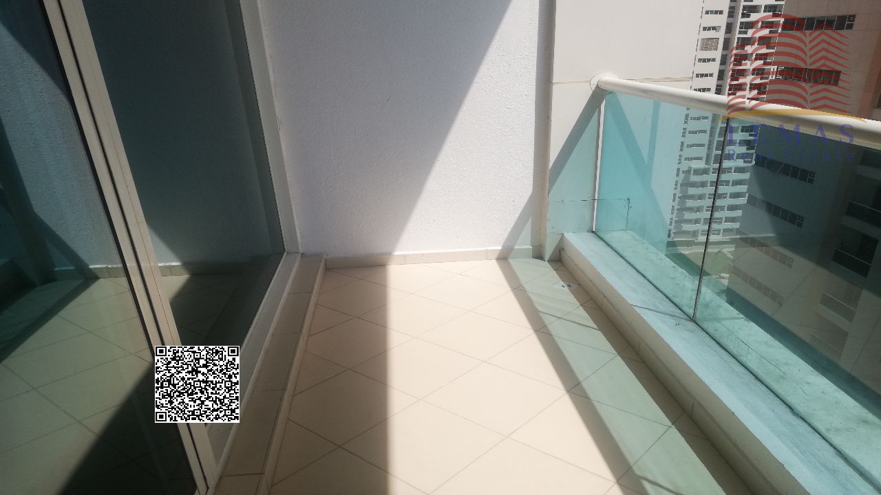 1bhk For sale cash, partial sea view big size