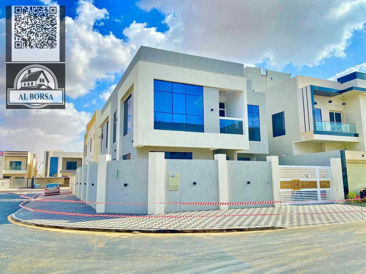 Rent in Al Yasmin Corner villa Five bedrooms, living room, and maid's room 100,000 AED in 4 installments