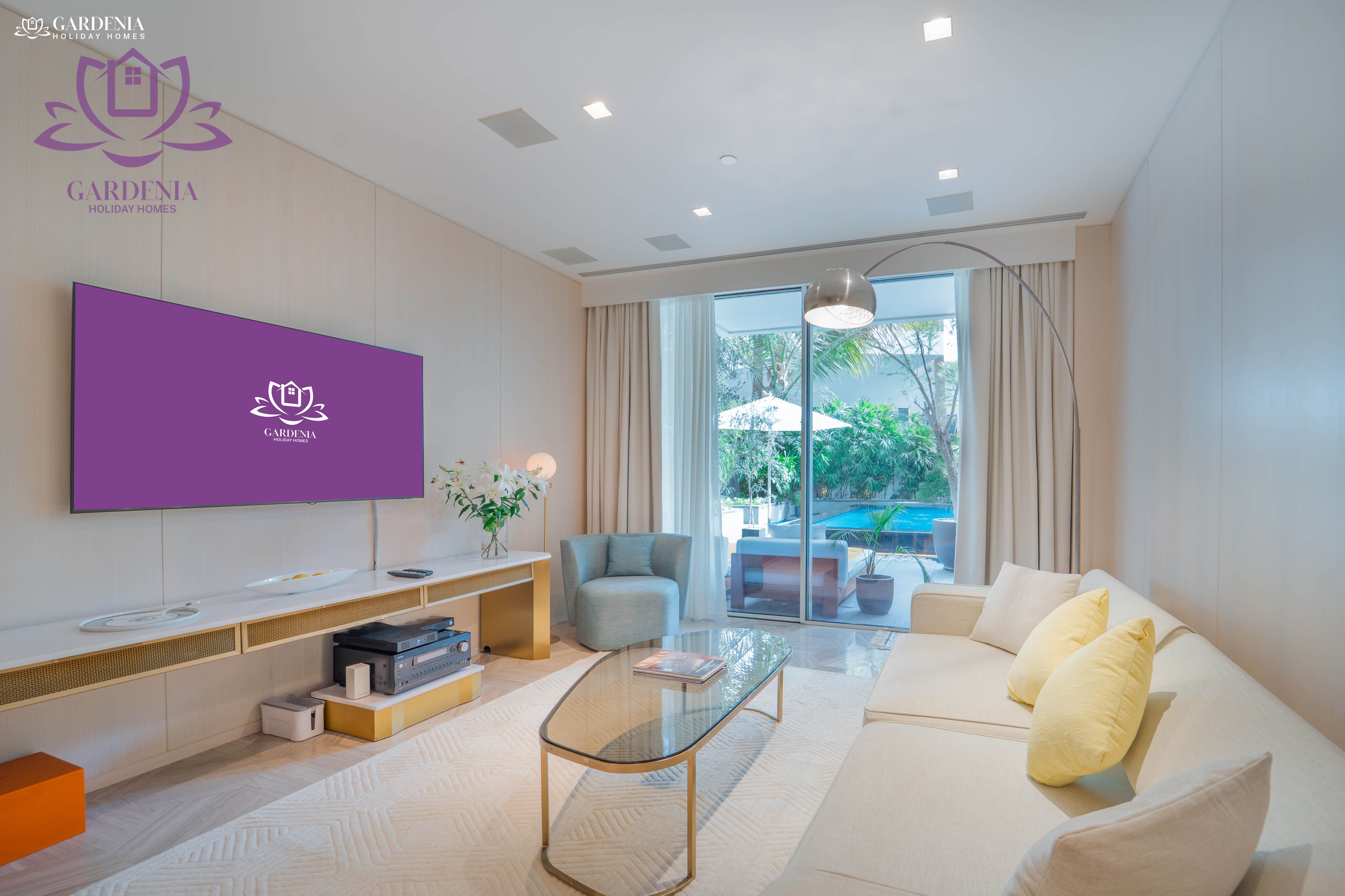 Luxury | Fantastic Stylish | Elegant | Own Garden & Pool at the FIVE Palm Jumeirah