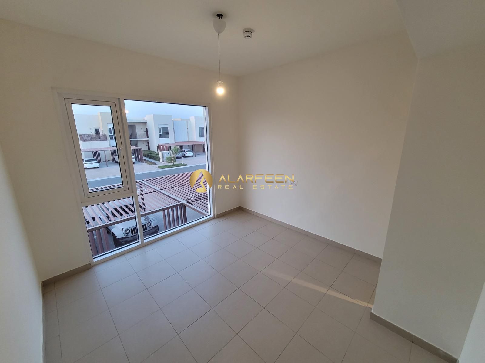Prime Location| Easy Acess | Investment Deal