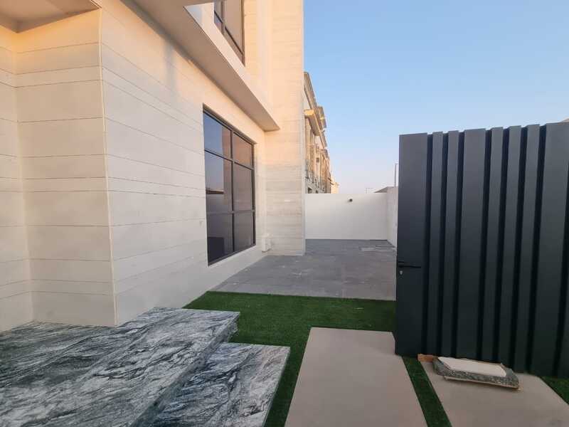 For sale: a detached villa in Al Hooshi area, Sharjah, with luxurious and brand new finishing.