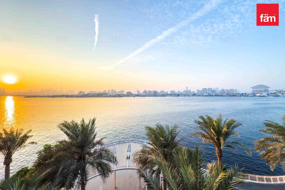 Triplex Townhouse| Burj and Sea View| Vacant