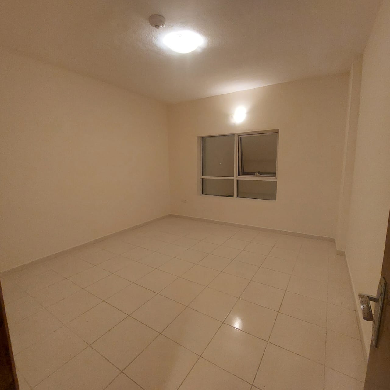 2bhk for sale in orient towers with amazing downpayment with full view and parking