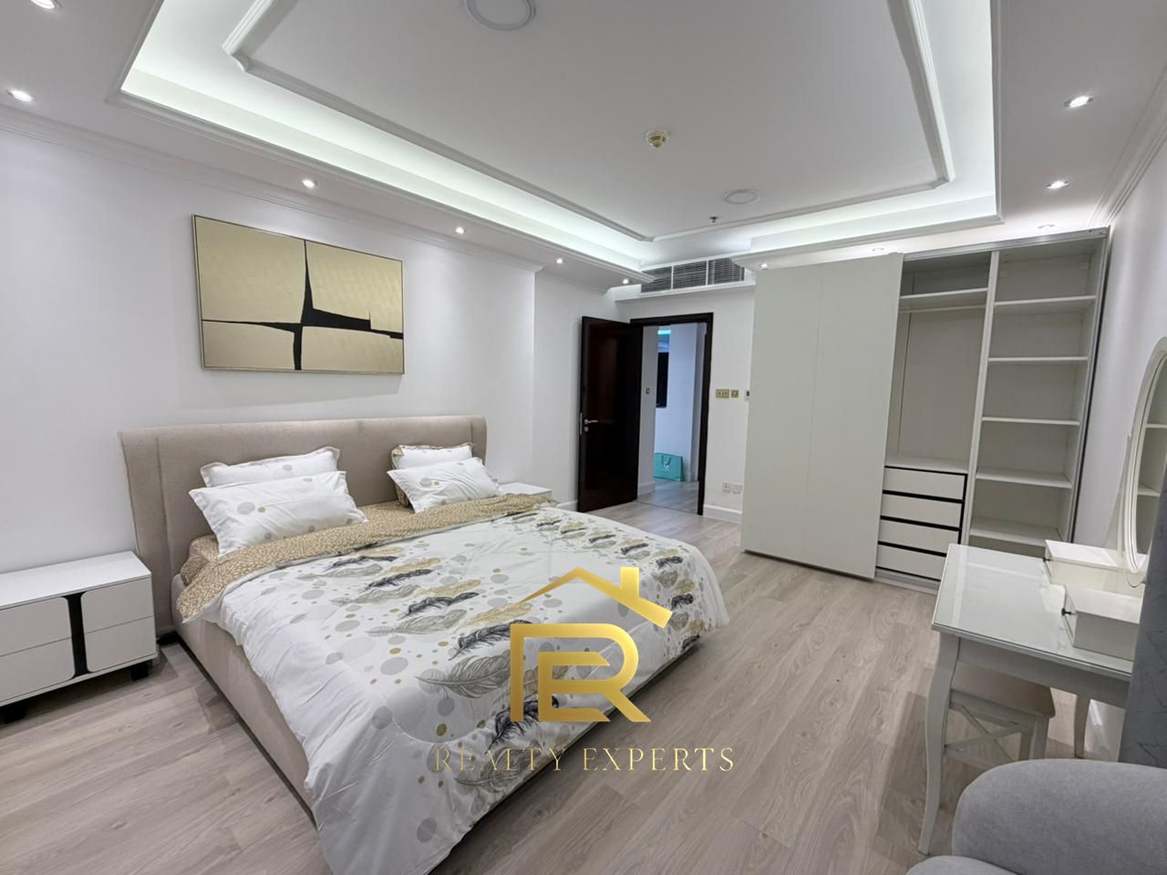 EXQUISITE 2BHK | READY TO MOVE IN | COMMUNITY VIEW