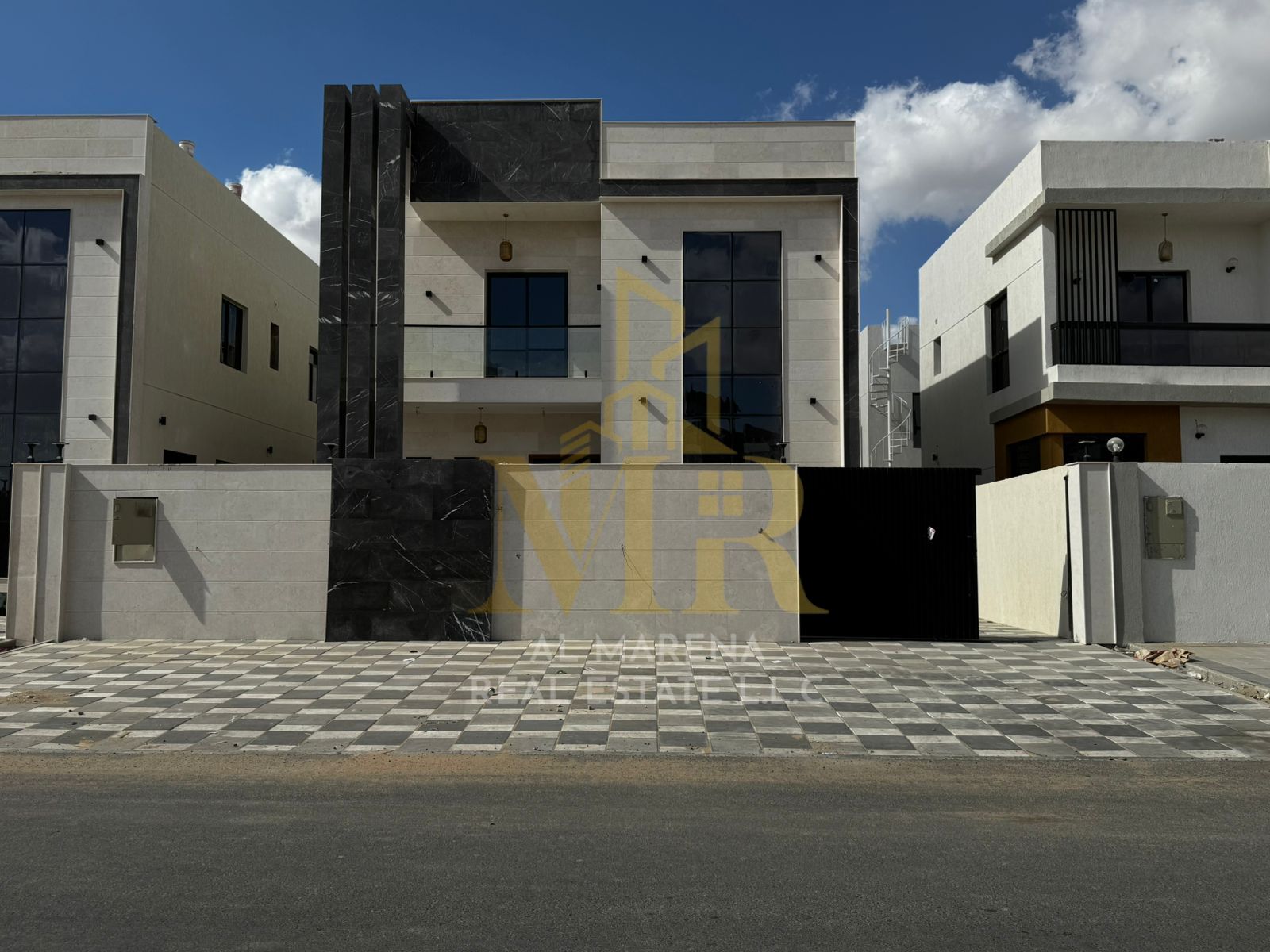 Your chance to own your dream villa in Ajman is now available! A luxurious, modern design in an unparalleled location! Your dream villa is ready, with