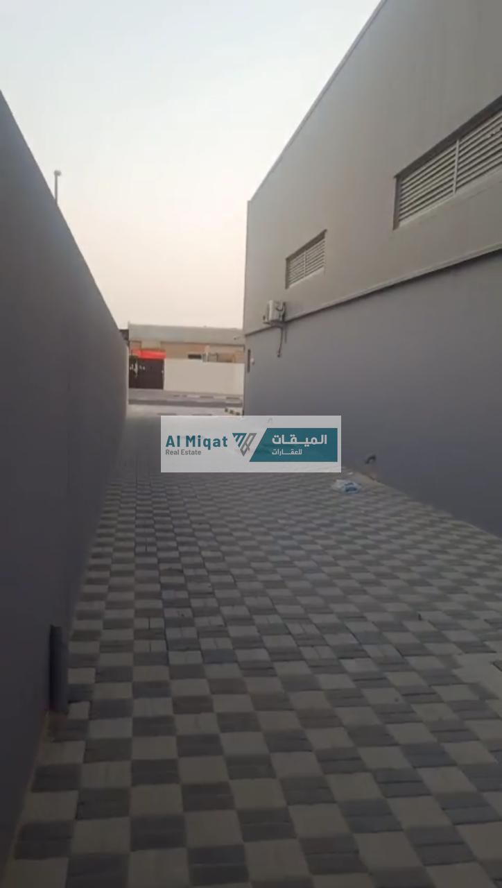 Warehouse for rent in Al Sajaa
