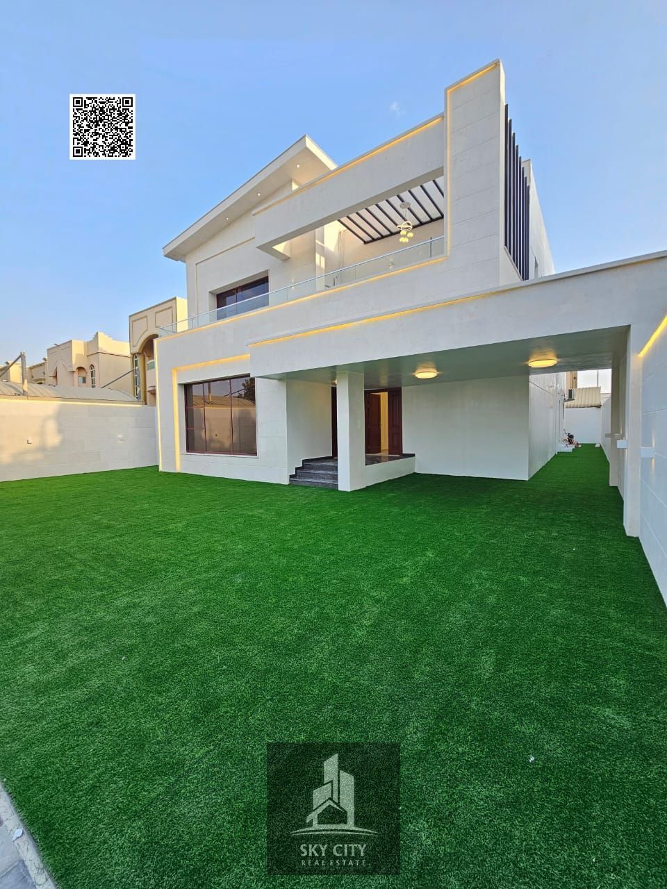 Corner villa on two streets, 5000 sq ft, price includes electricity, water, and air conditioning.