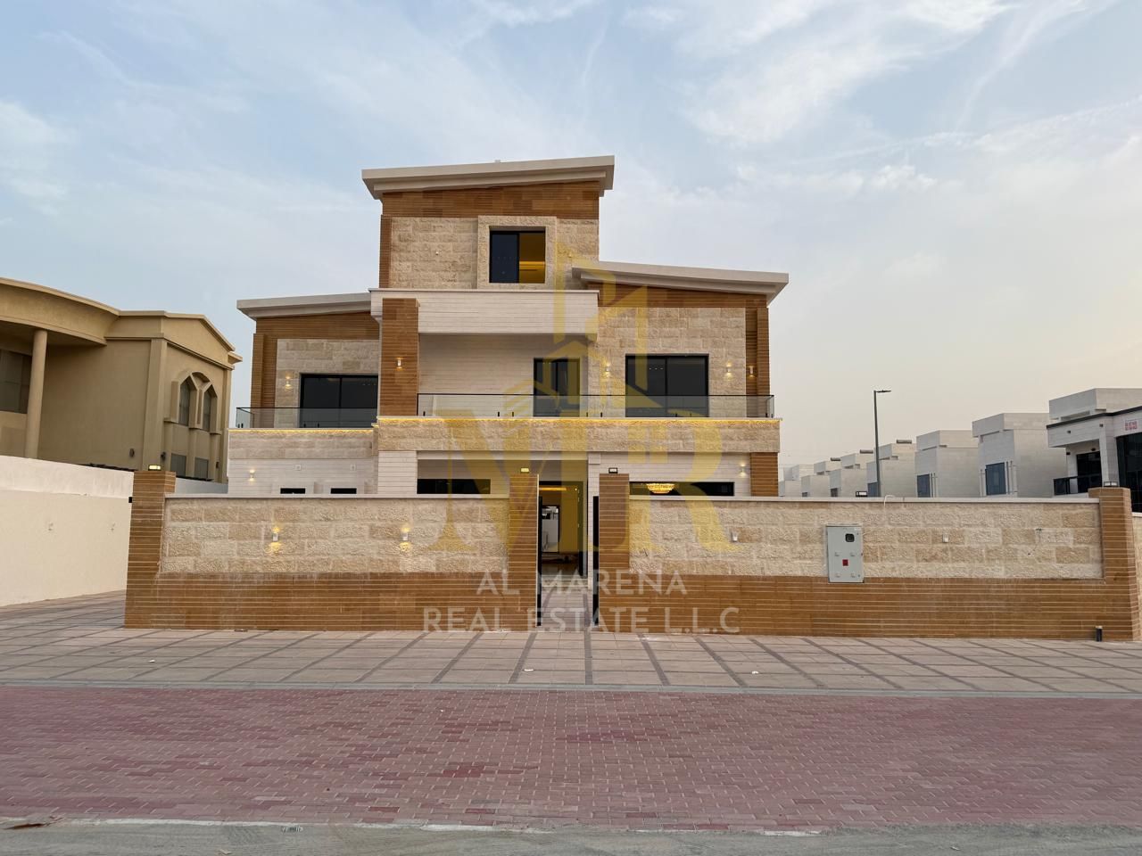 Villa for sale in Al Yasmin, two floors and a roof terrace, luxurious finishes.