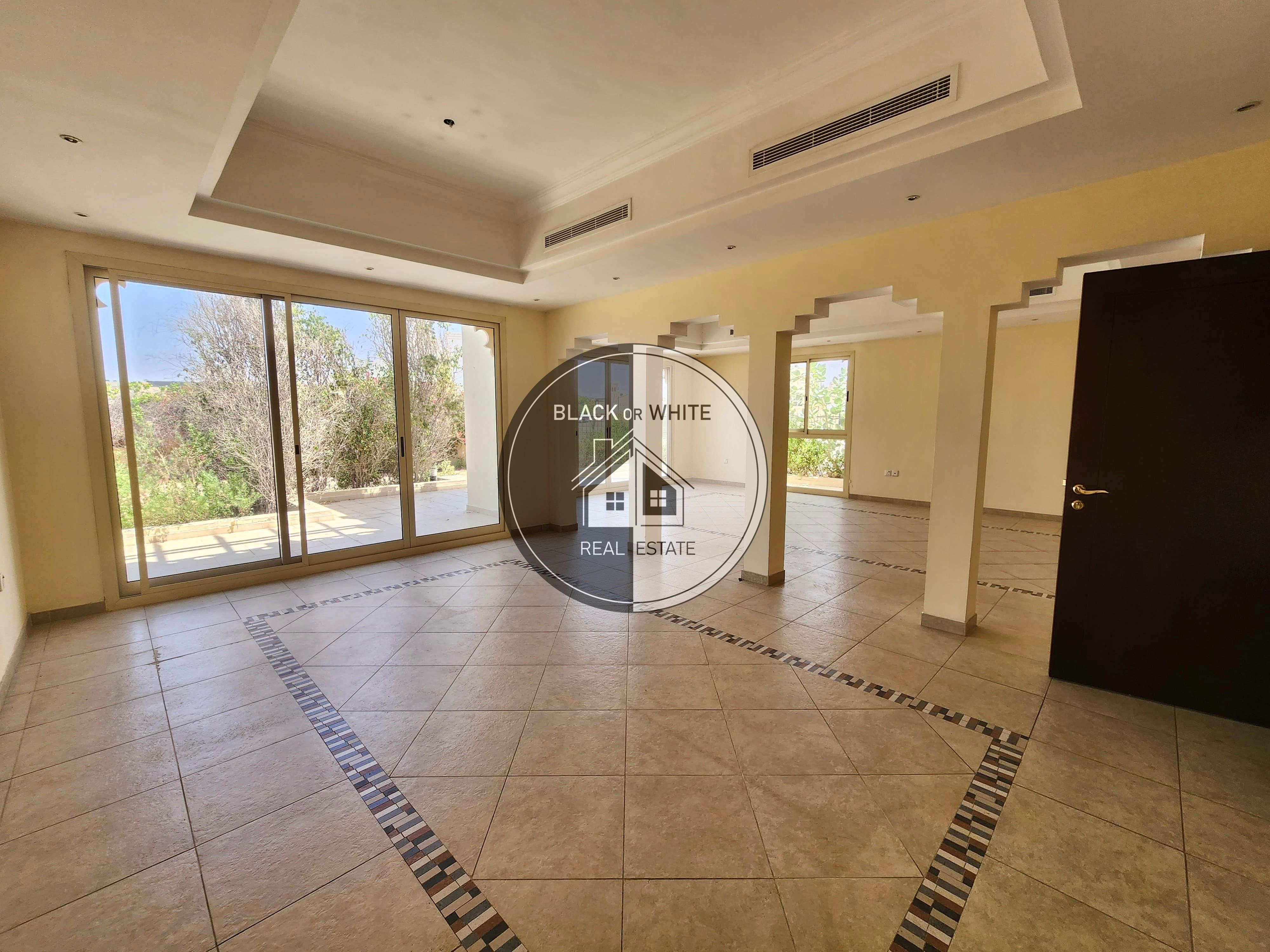 5BR Lagoon-Front Villa | Spacious | VB Villa