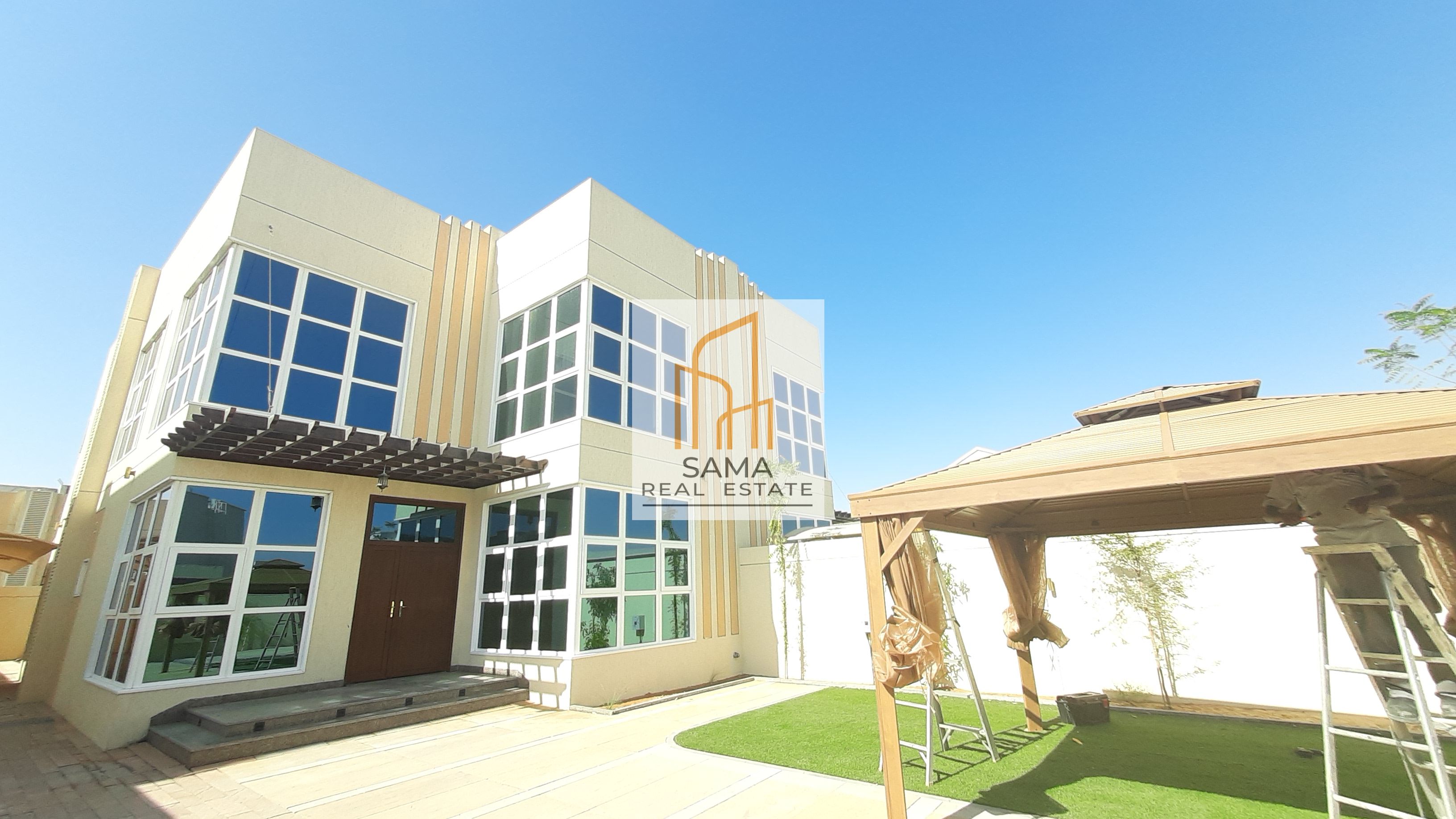 Spacious 4BHK Villa | Indoor Pool | Maid Room | 6 Washrooms | Balcony | 20,0000 AED