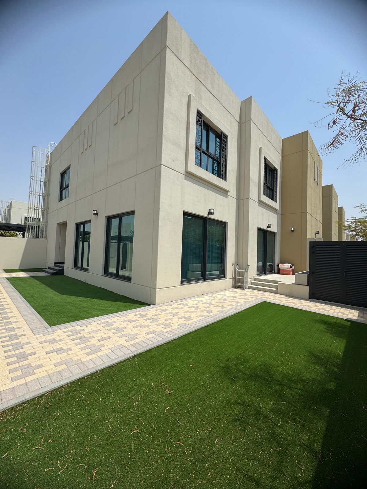 For Sale VIP Villa with Unique Modifications in Al Suyoh Sustainable City Project – Sharjah