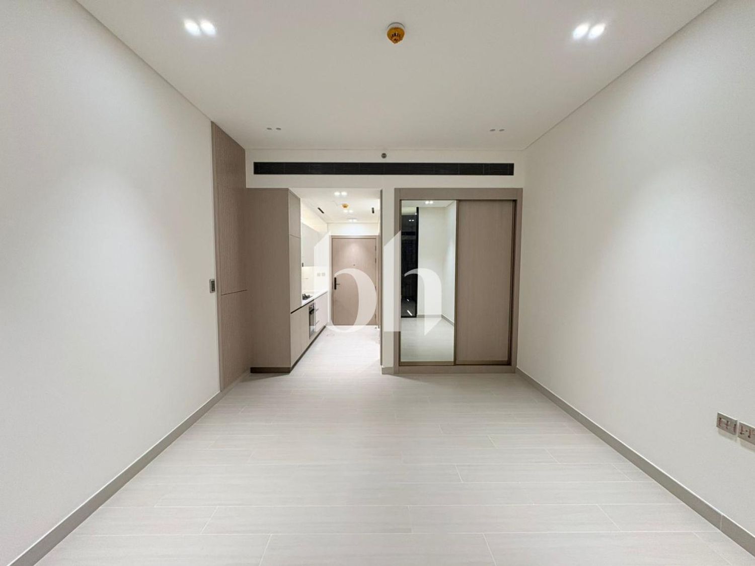 Exclusive | Pool view | Brand new | Vacant