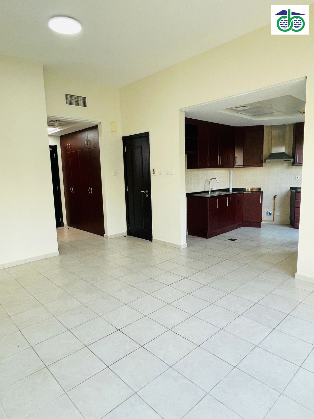 L SHAPE STUDIO WITH STORE ROOM AVAILABLE || NO COMMISSION || DIRECT FROM OWNER || ONLY FOR FAMILY