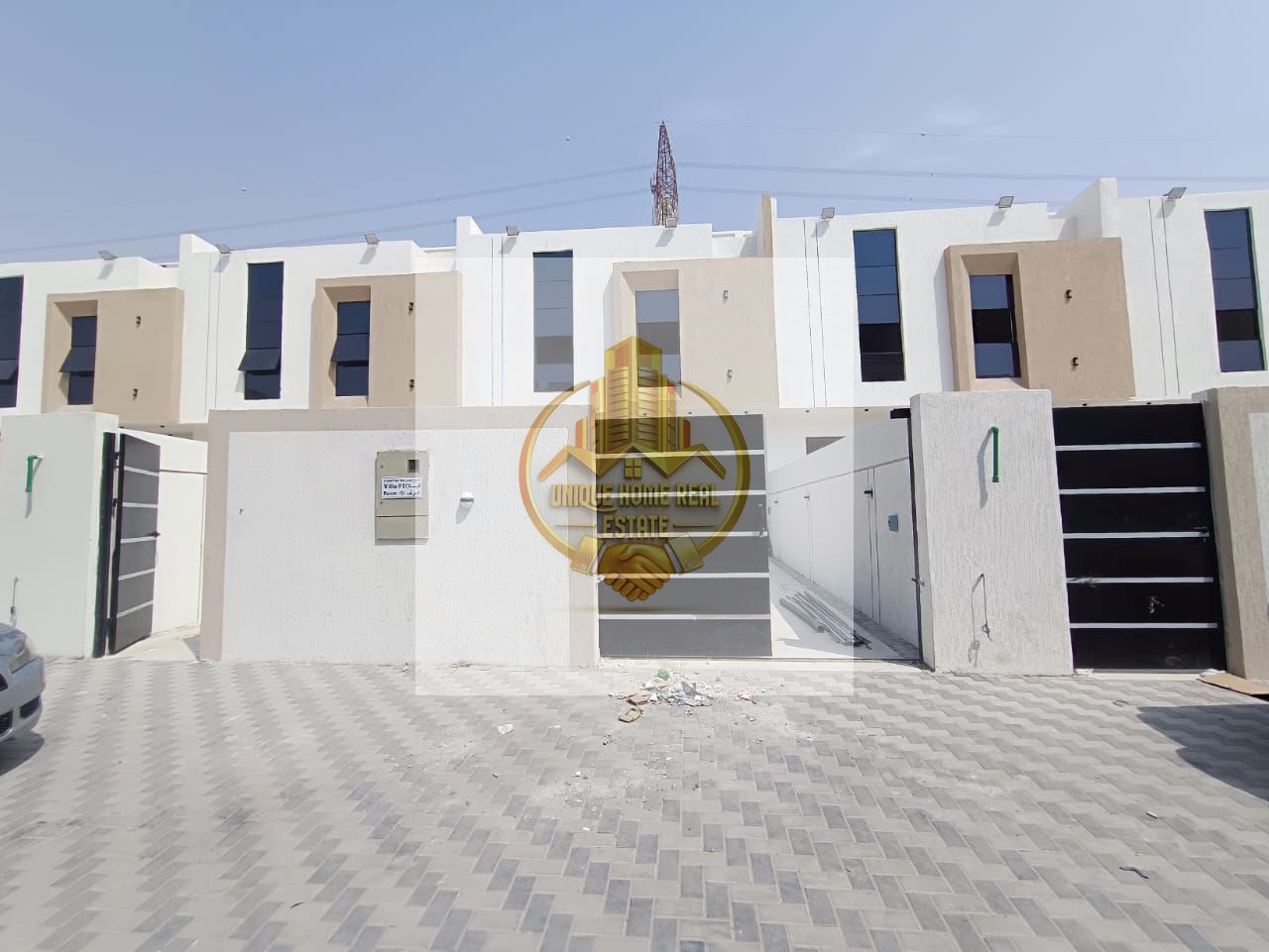 For sale, a townhouse in Al Yasmeen, Ajman, 5 rooms, a majlis, a hall, a maid's room, and a spacious yard.