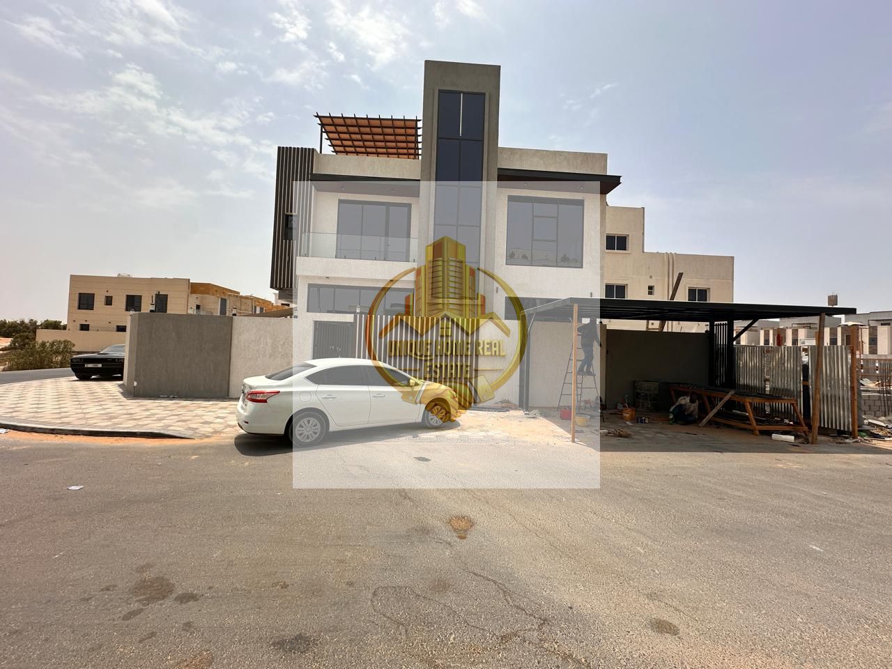 Corner 2-Storey Villa – 5 Master Bedrooms Your dream villa , at an attractive price, including registration and ownership fees,