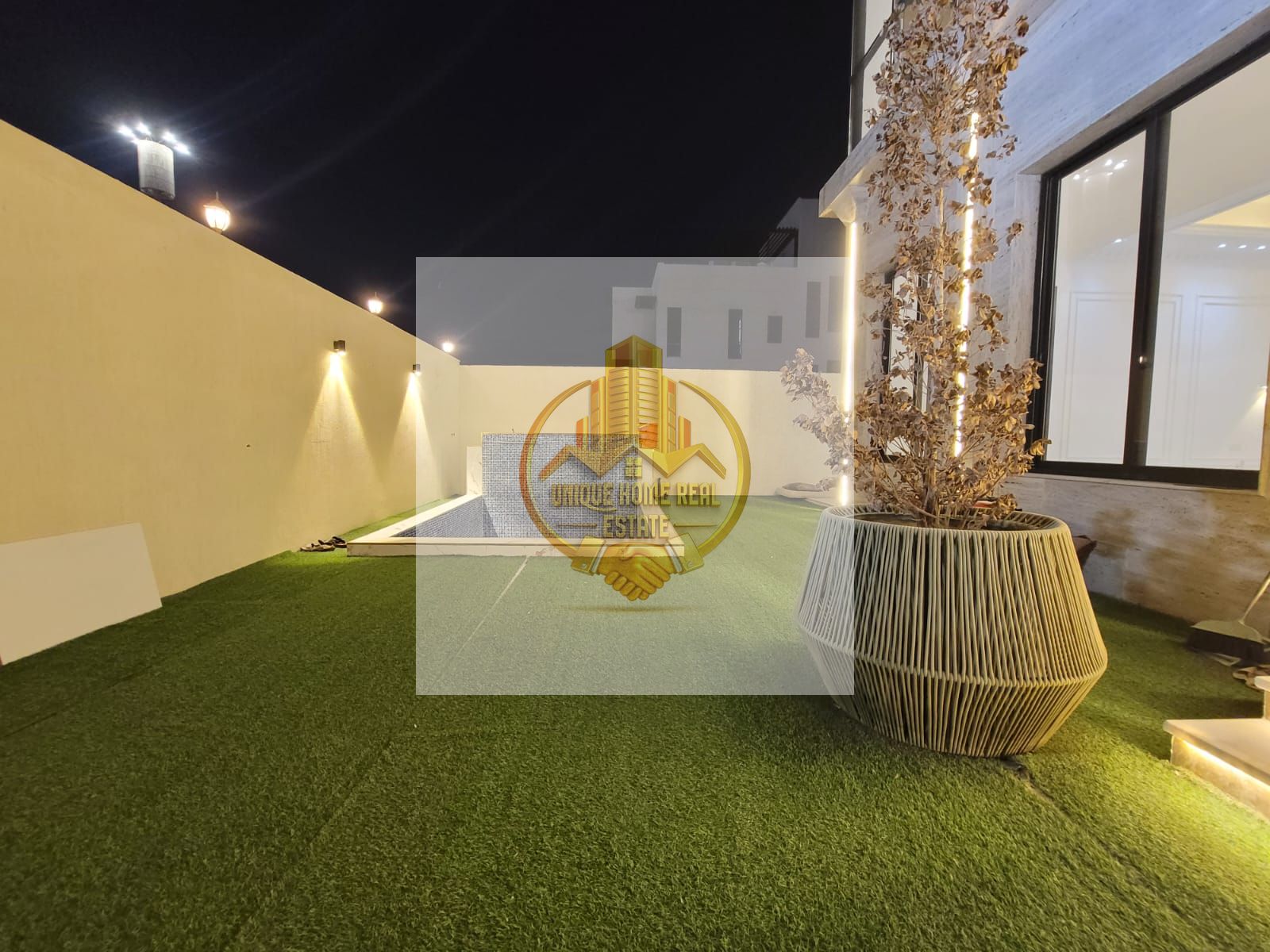 Premium Residential Opportunity 6-Bed Villa + 2 Floors & Roof + Swimming Pool in Al Alia – AJMAN