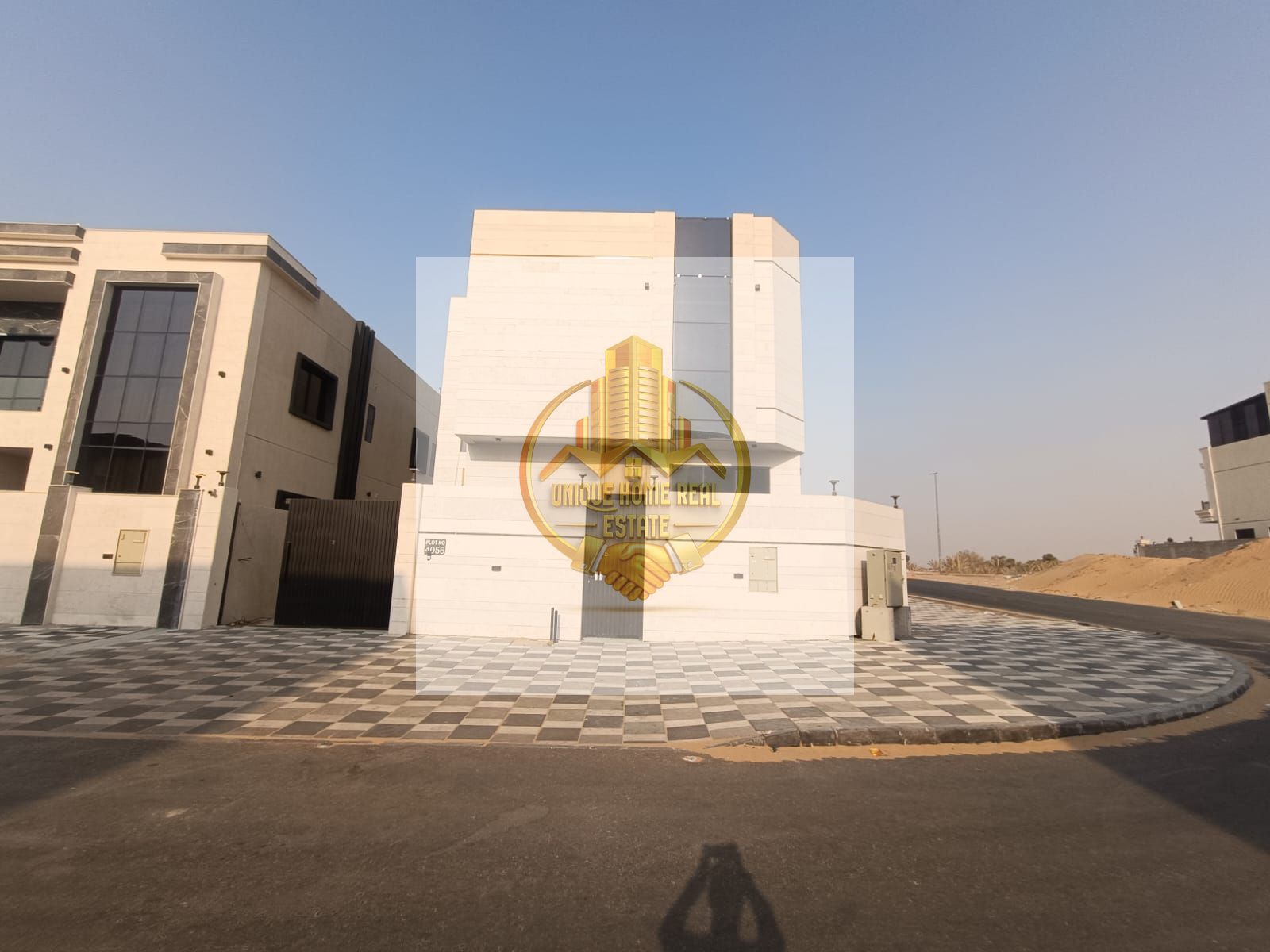 Cornar villa for sale in Al Hellio including registration,Freehold