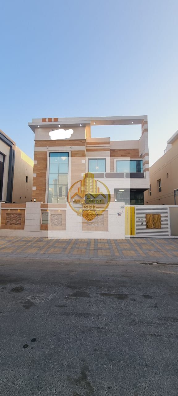 For sale, a ready-to-move-in villa, including electricity, water, and air conditioning. Very spacious interior divisions and hotel finishes. Freehold
