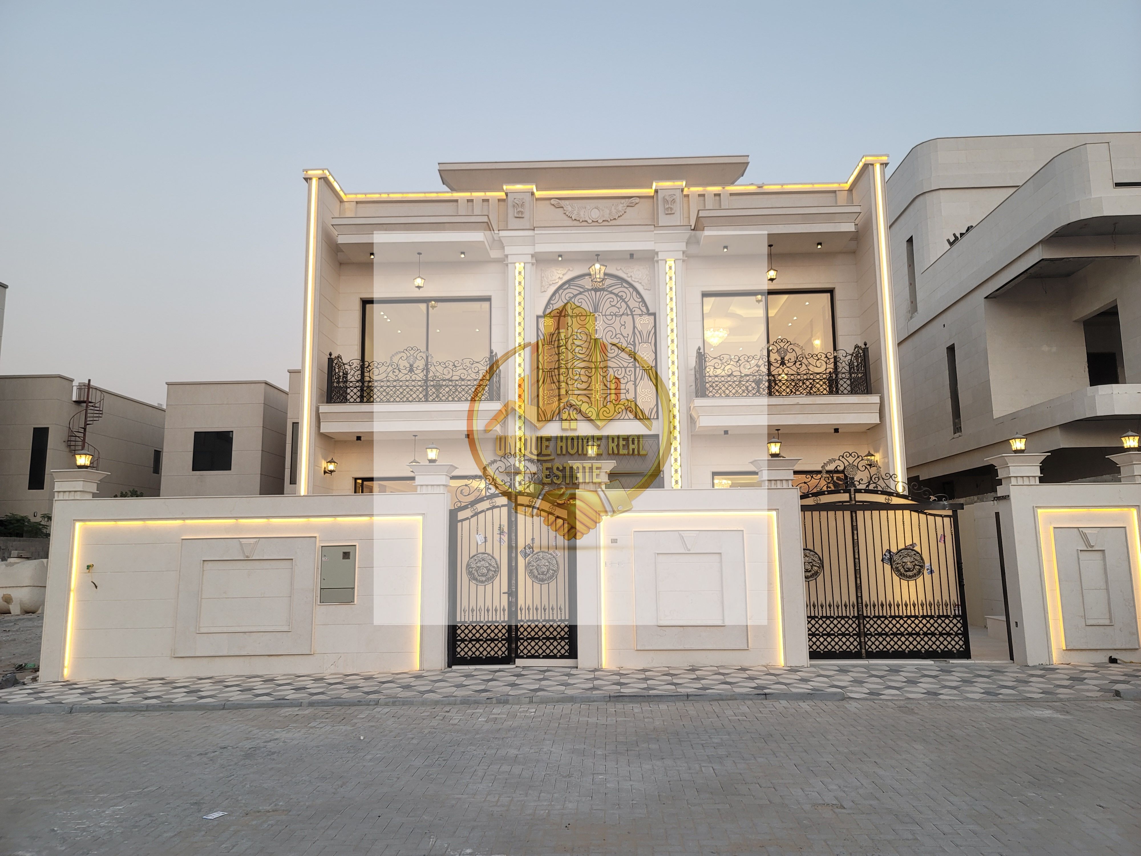 Spacious 5-Bedroom Villa for Sale in Alia, Ajman - Fully Equiped Kitchen - Prime Location