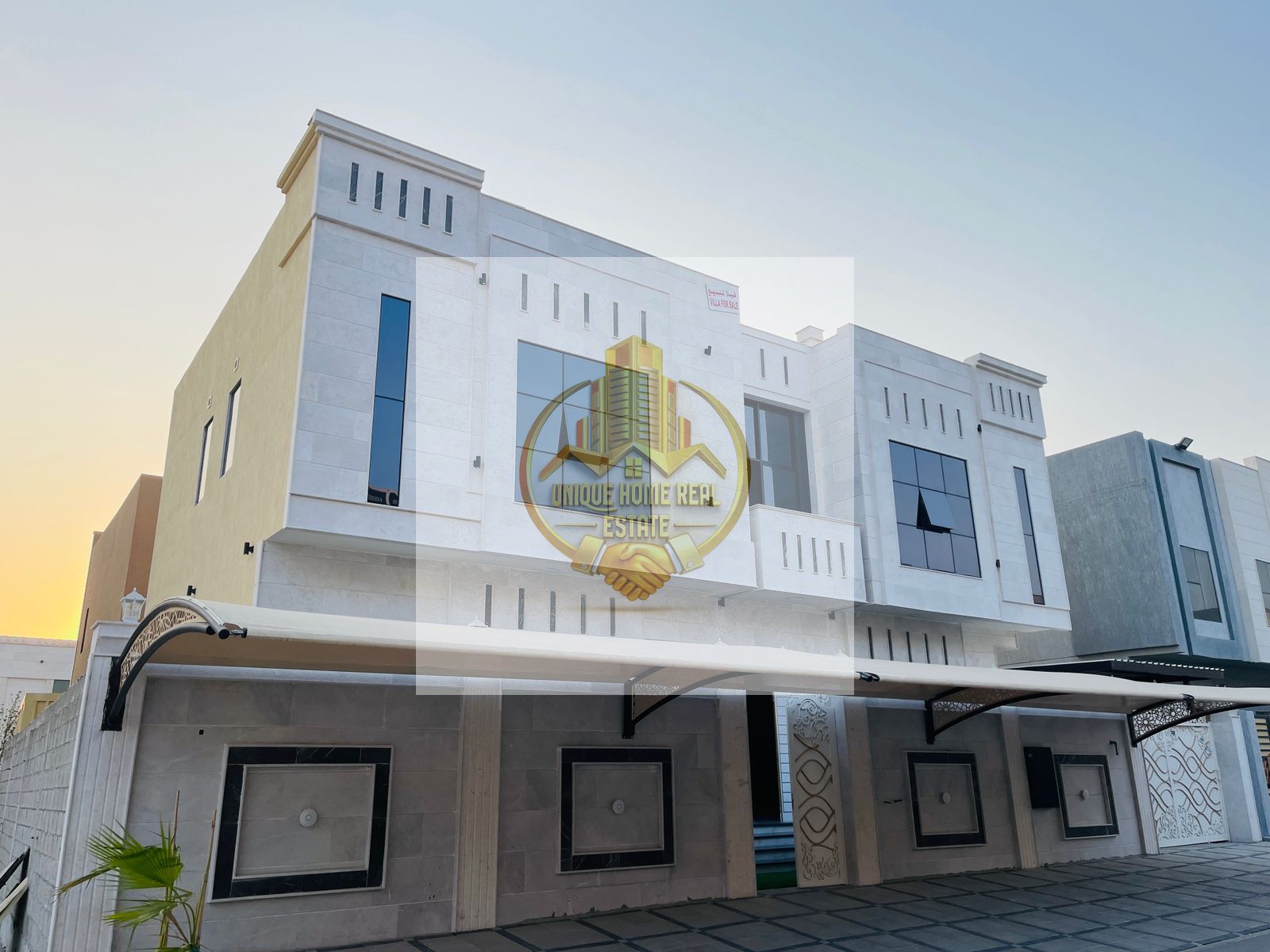 HOT OFFER Directly from the owner, Extra Luxury 5 Bedrooms With Roof in Just 1.95M Freehold / Including Registration